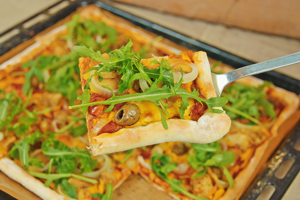 Veganer Pizzateig - Grundrezept | kohlundkarma