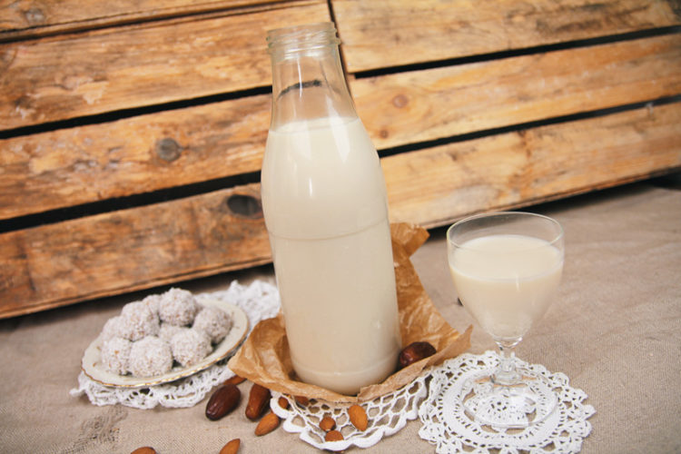 Mandelmilch selber machen - vegan und lactosefrei