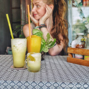 Säfte - vegan auf Reisen vegane Zeigetafeln - kohlundkarma